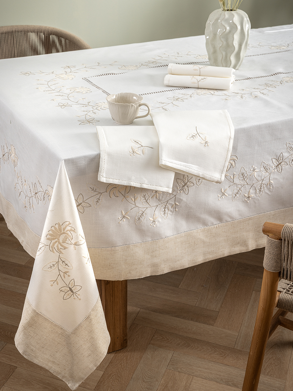 Σετ Τραπεζομάντηλο Με 12 Πετσέτες Φαγητου Vintage Beauty 180x270 VL106