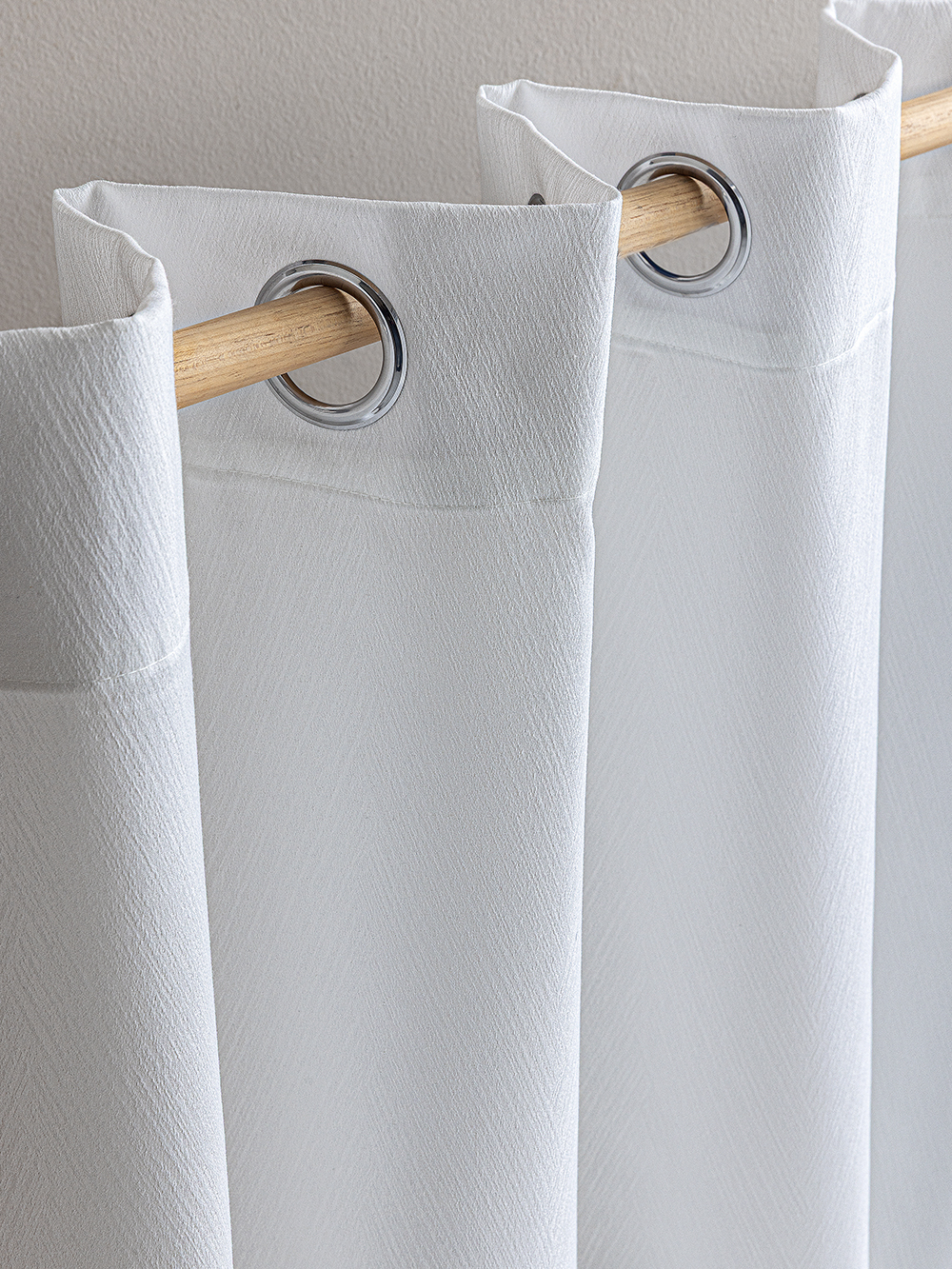 Κουρτίνα Με Τρουκς 140x260 JEZ